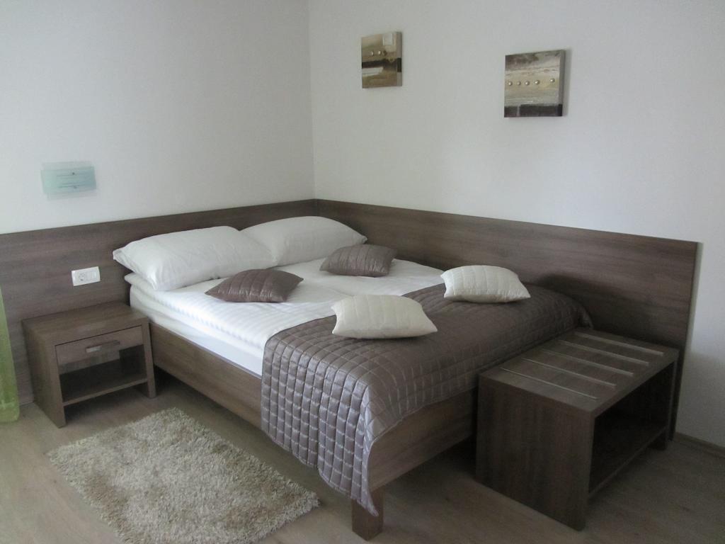 Villa Tollazzi Logatec Zimmer foto